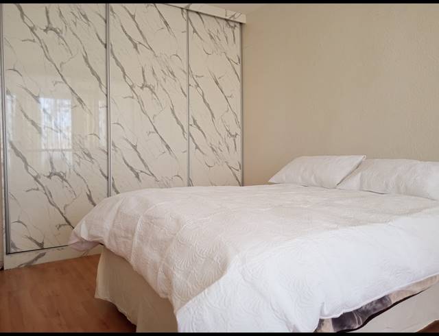 2 BEDROOM SECTIONAL TITLE FOR SALE IN PARKDENE